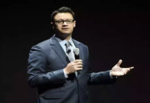 Dave Hollis, Disney exec who quit job to help wife run a successful lifestyle empire, dies at 47